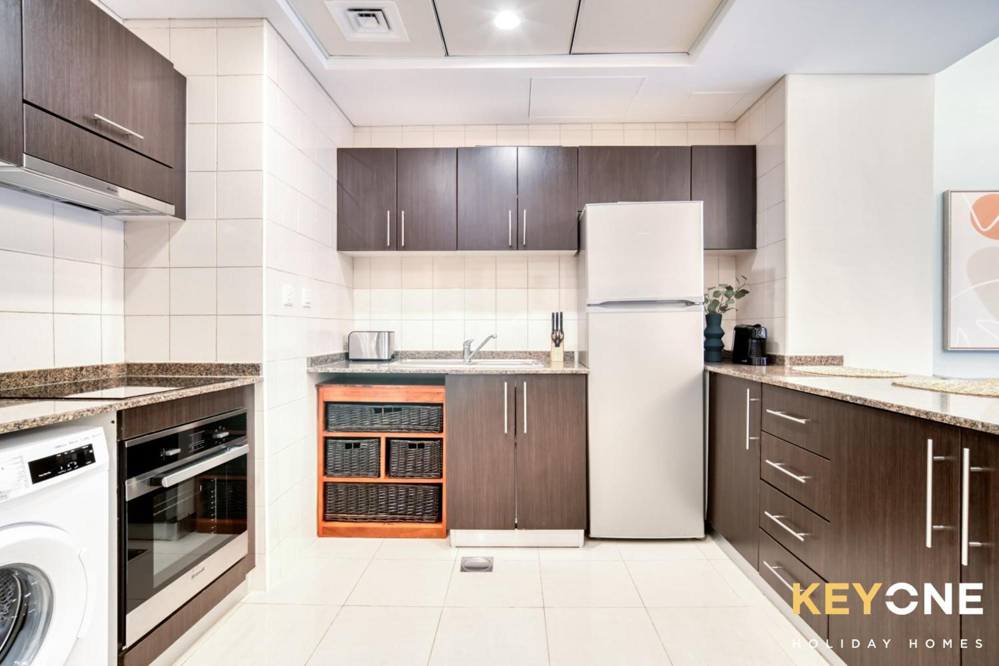Contemporary One Bedroom 3