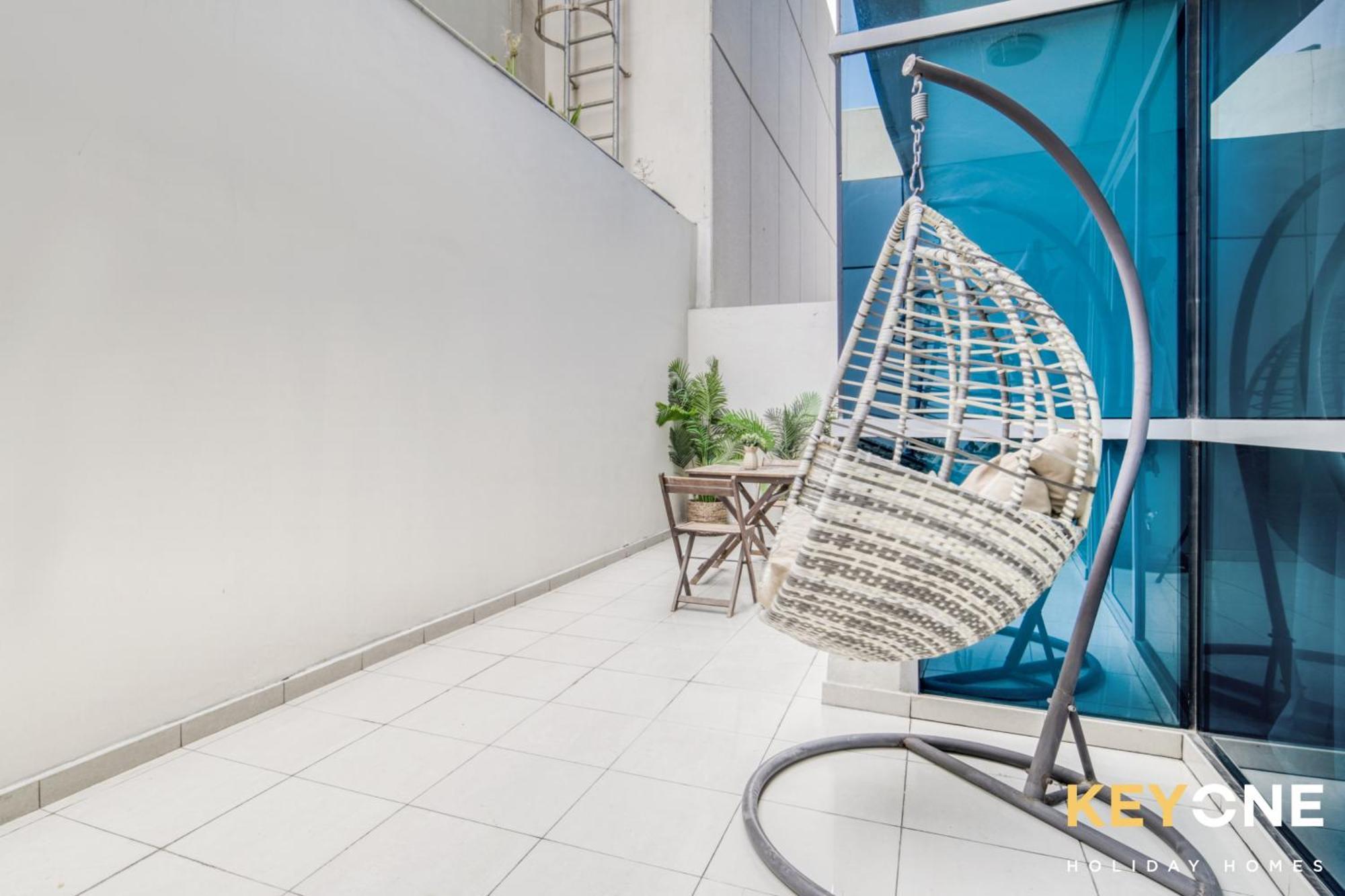 Contemporary One Bedroom 3 Apartment *