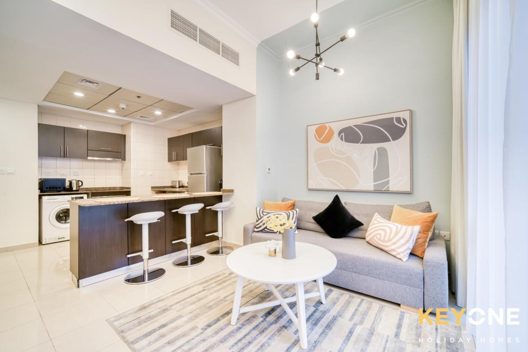Contemporary One Bedroom 3 Apartment Dubai