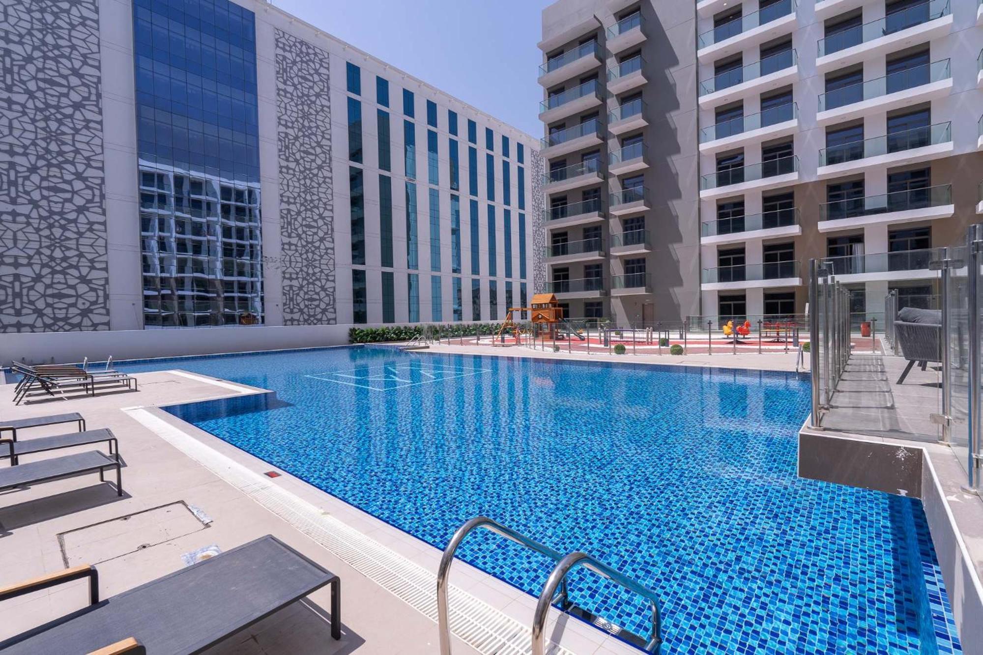 Apartment Heart Captivating In Laya Heights *