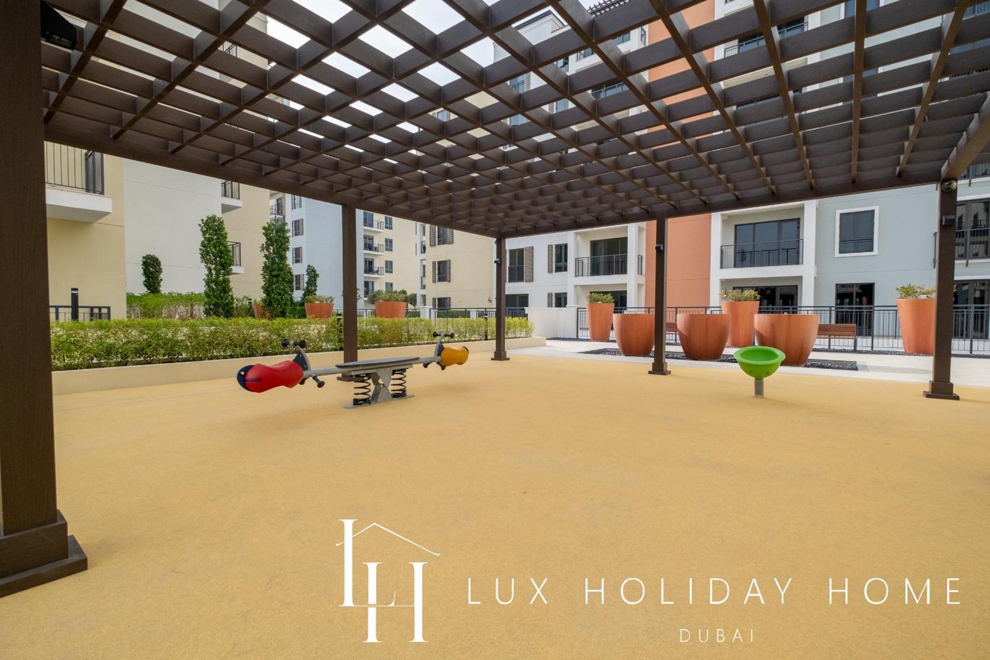 Lux The La Luxury Burj View 3