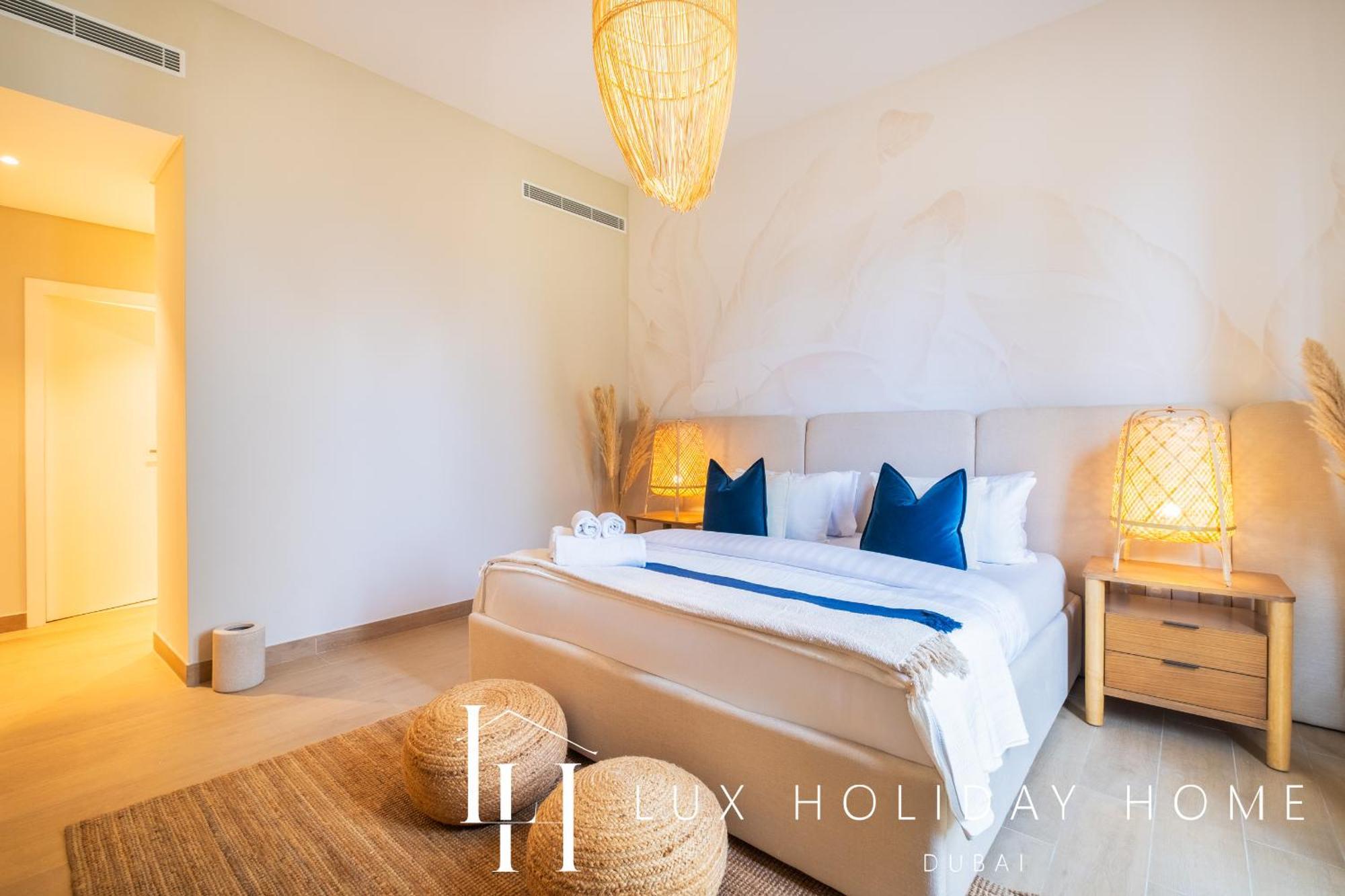 Lux The La Luxury Burj View 3 Apartment Dubai