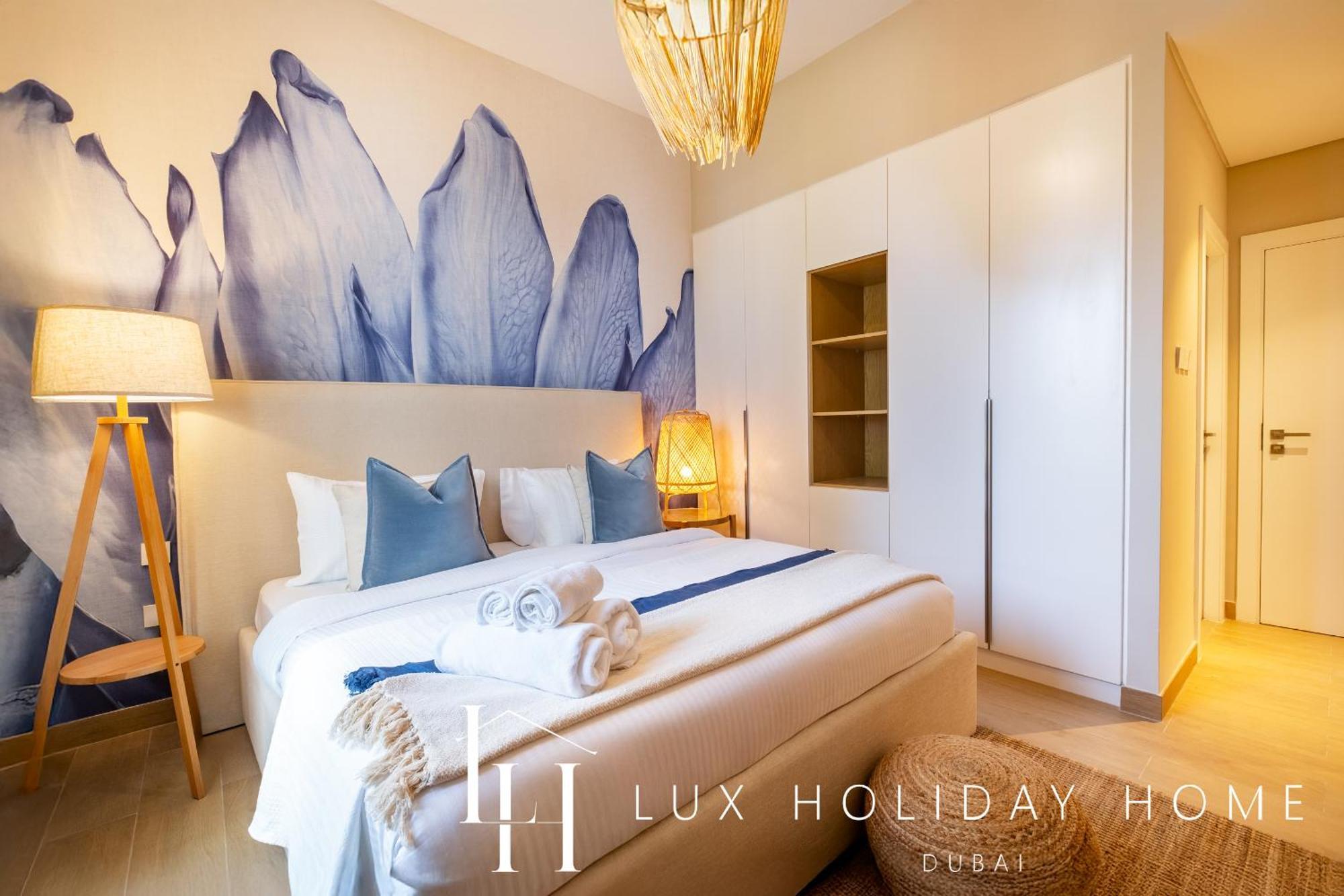 Lux The La Luxury Burj View 3