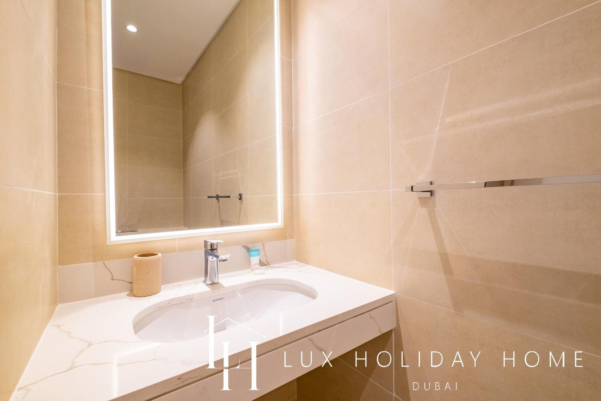 Lux The La Luxury Burj View 3 Apartment