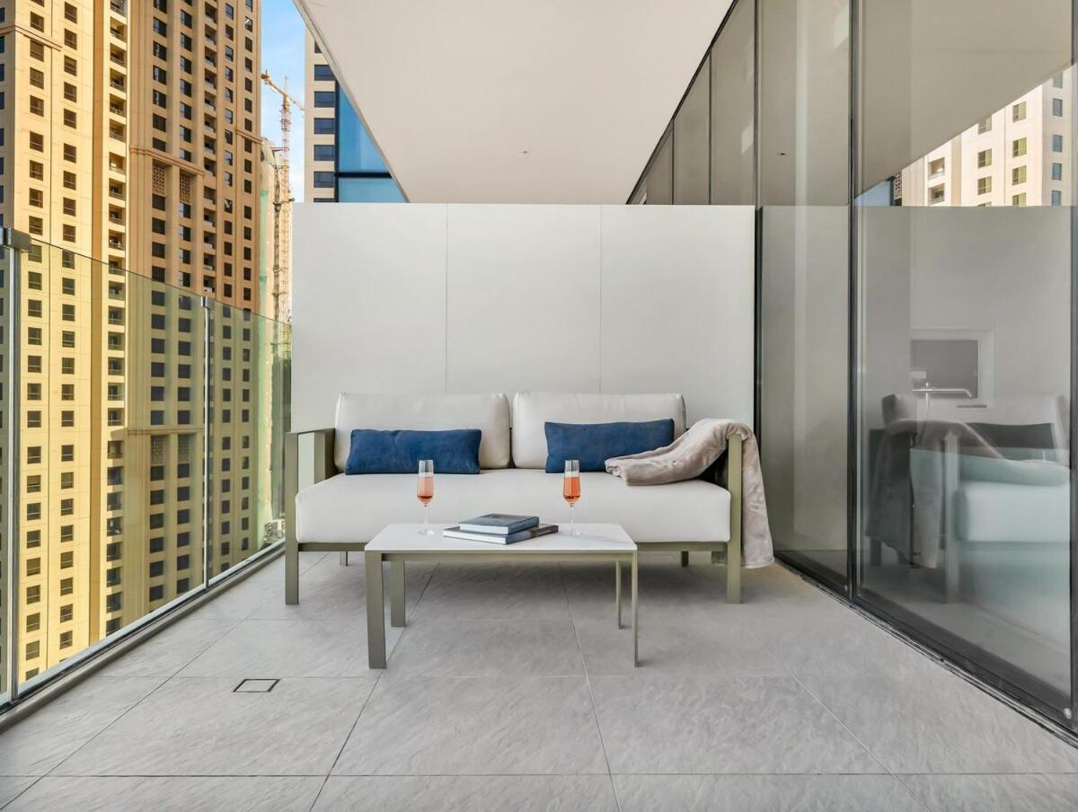 1br Five Luxe - Pool & View - Private Hot Tub - Ventura Apartment Dubai