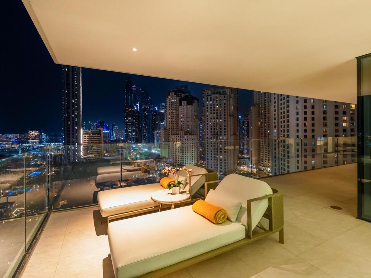 Apartment 1br Five Luxe - Pool & View - Private Hot Tub - Ventura Dubai