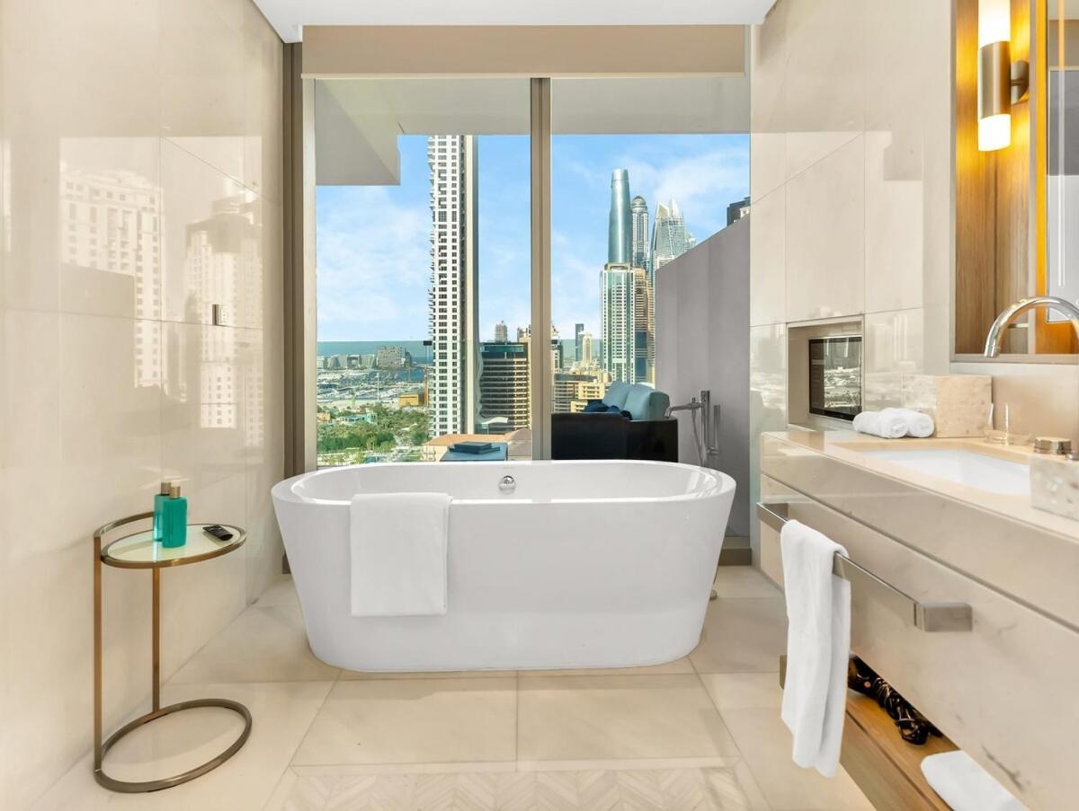 Apartment 1br Five Luxe - Pool & View - Private Hot Tub - Ventura