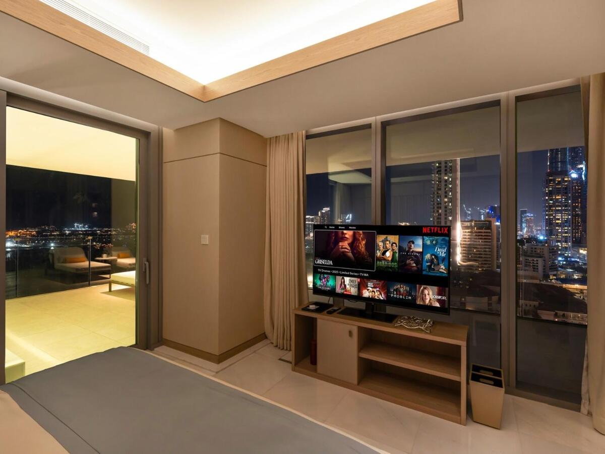 1br Five Luxe - Pool & View - Private Hot Tub - Ventura Apartment Dubai