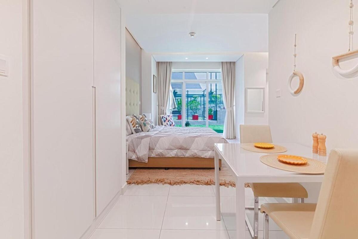 Apartment Hawaii In Downtown Dubai