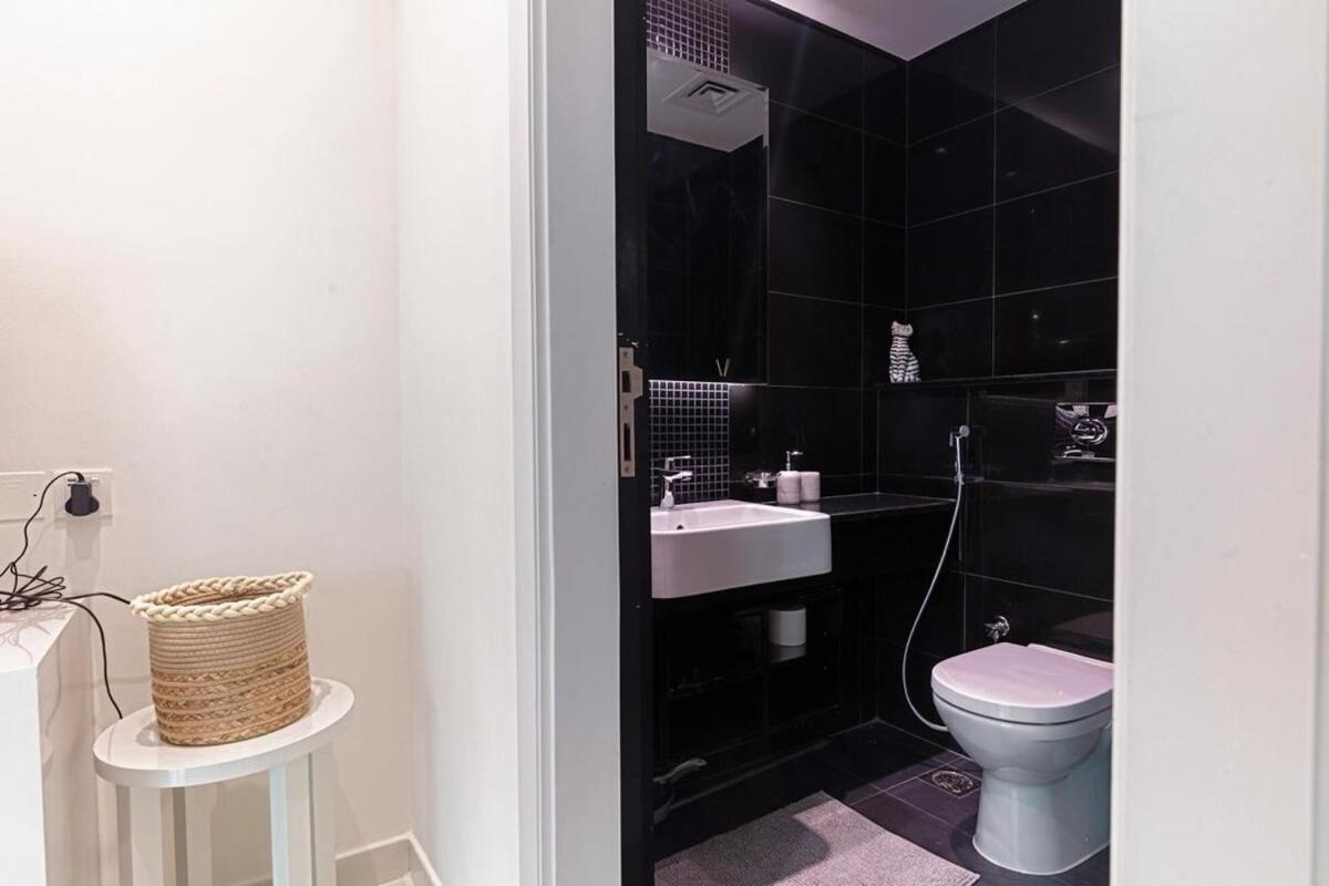 Hawaii In Downtown Apartment Dubai