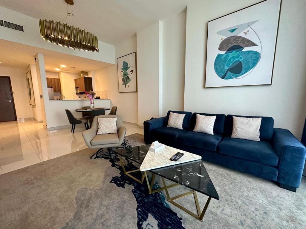 Apartment Dvr 1 Bedroom In Awani Palm View Dubai
