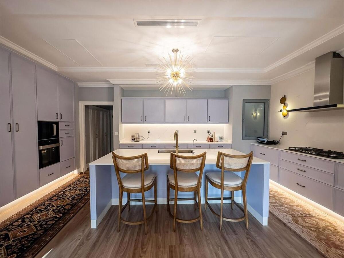 Villa Dar Vacation -family Garden , Palm Jumeirah *