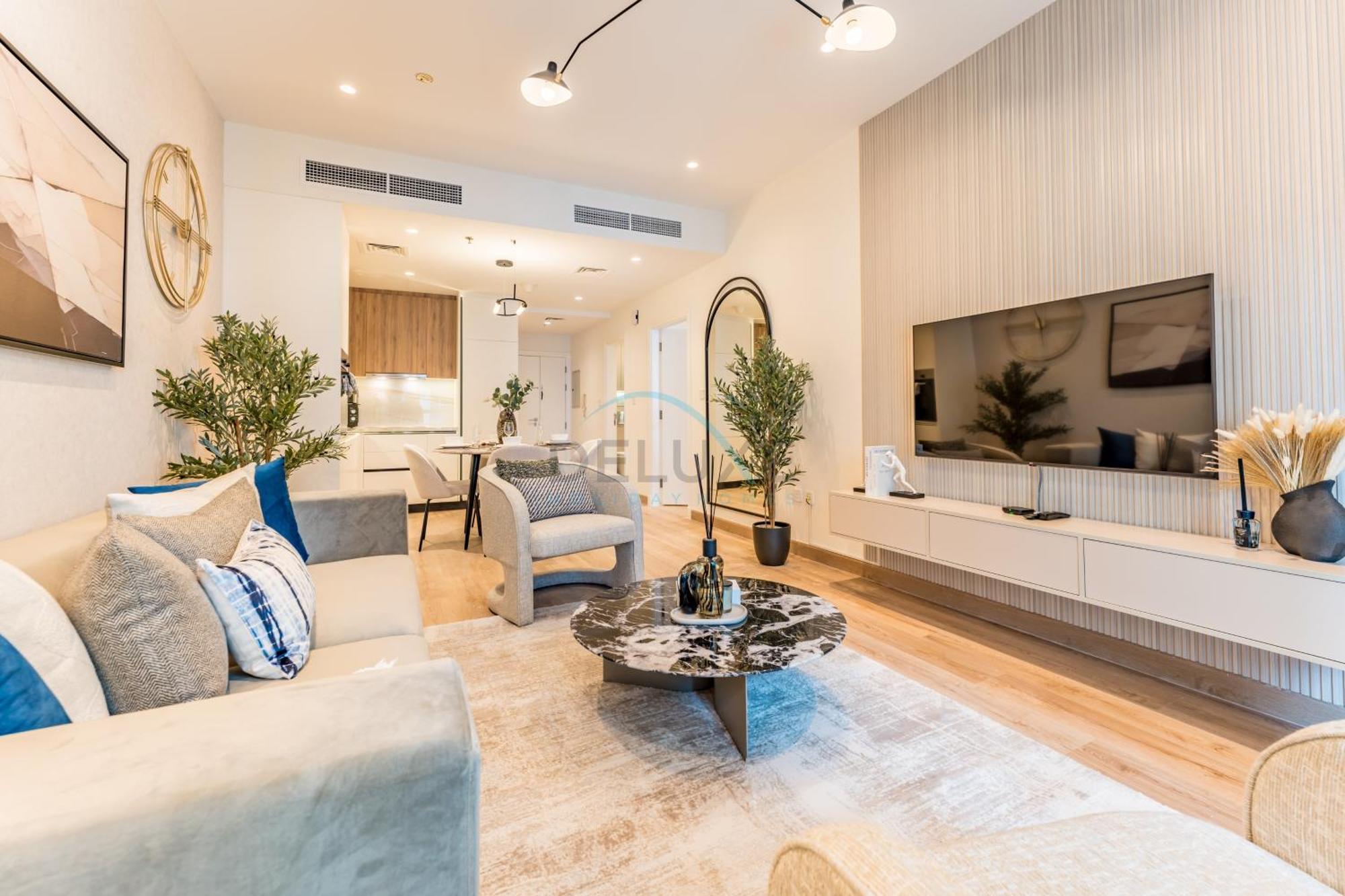 Renovated Unit With Skyscraper Views, Close To Jbr Beach, Elite Residence, Marina By Deluxe Homes Apartment *