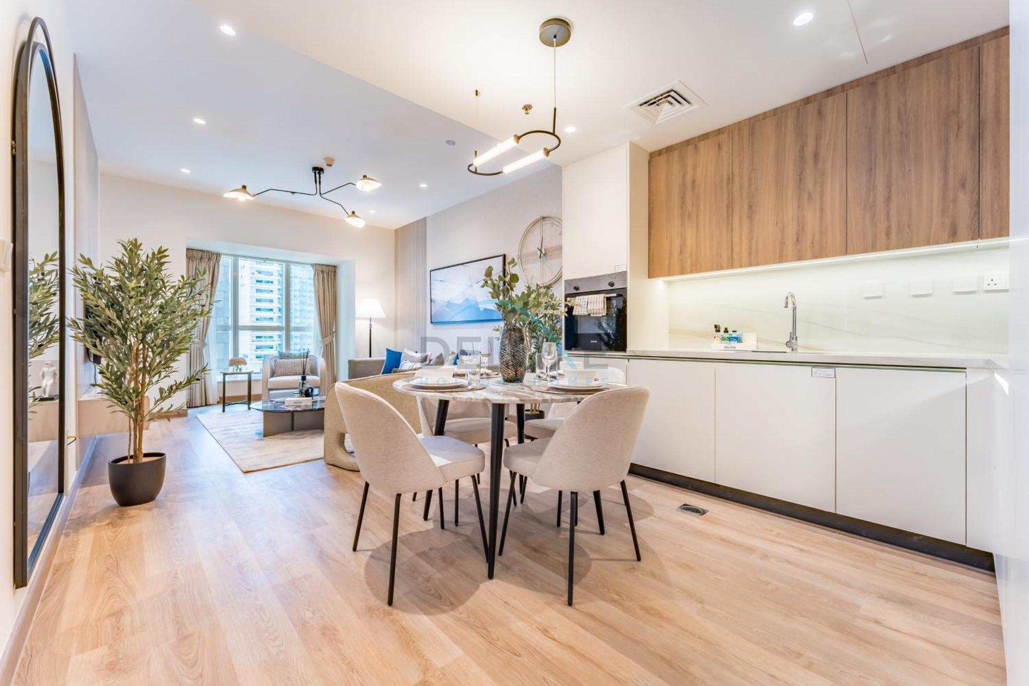 Apartment Renovated Unit With Skyscraper Views, Close To Jbr Beach, Elite Residence, Marina By Deluxe Homes