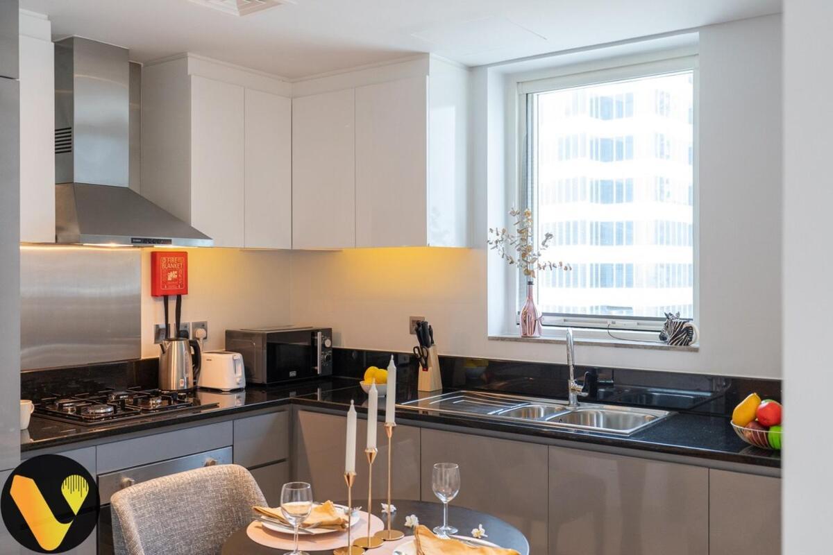 Vogue Damac Maison Prive, Pool & Canal Views, Spacious Kitchen Prime Business Bay Location, Near Downtown, Burj Khalifa & The Mall *