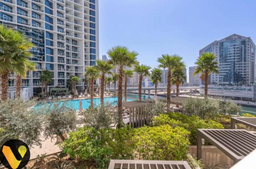Vogue Damac Maison Prive, Pool & Canal Views, Spacious Kitchen Prime Business Bay Location, Near Downtown, Burj Khalifa & The Mall * Dubai