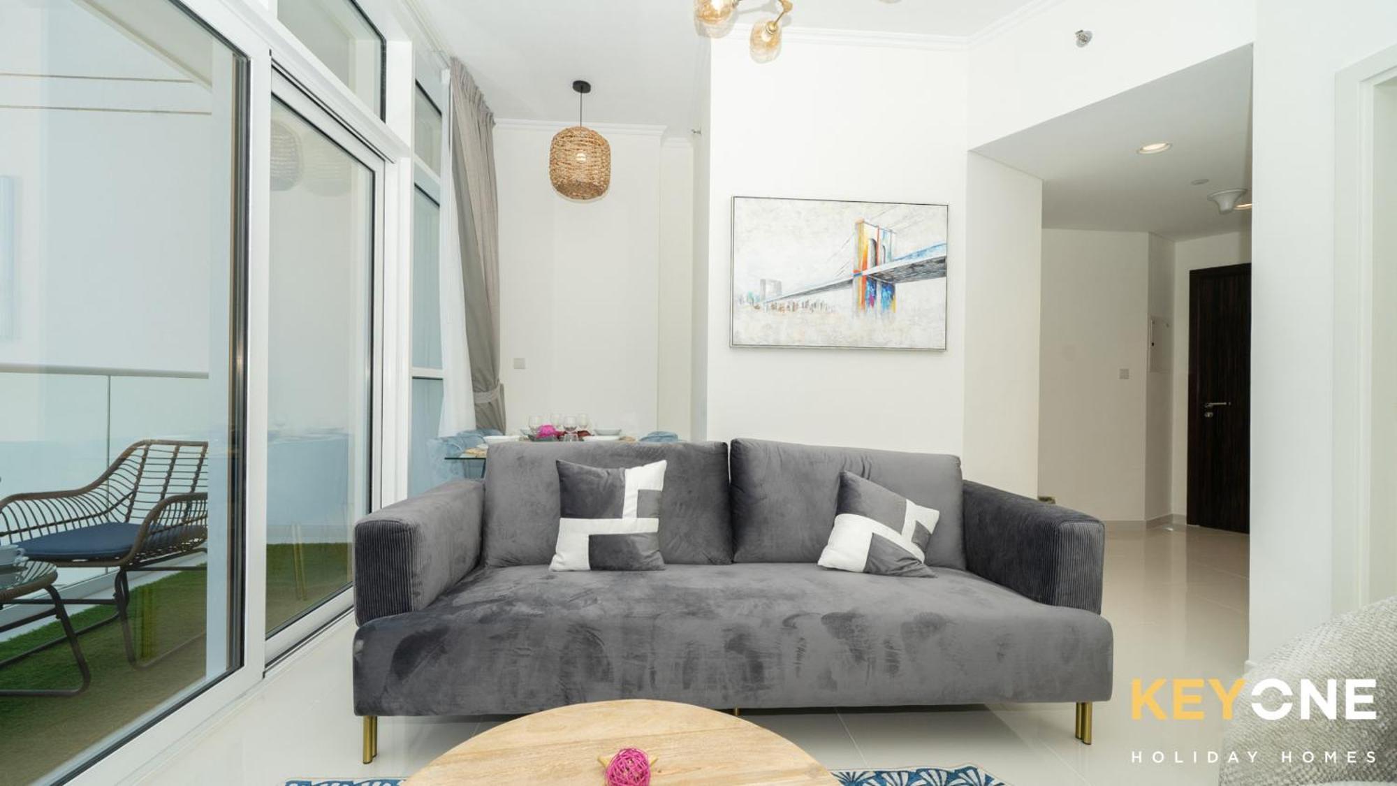 Carson Elegant Living In One Bedroom Apartment *