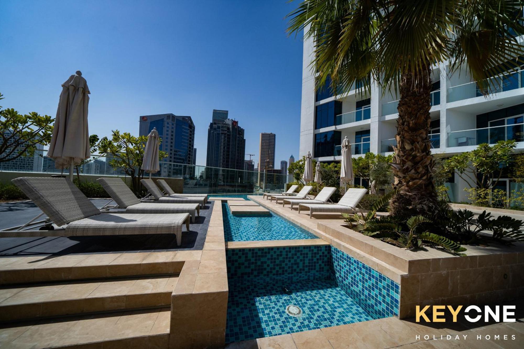 Apartment Elegant Studio Living In Prive Dubai