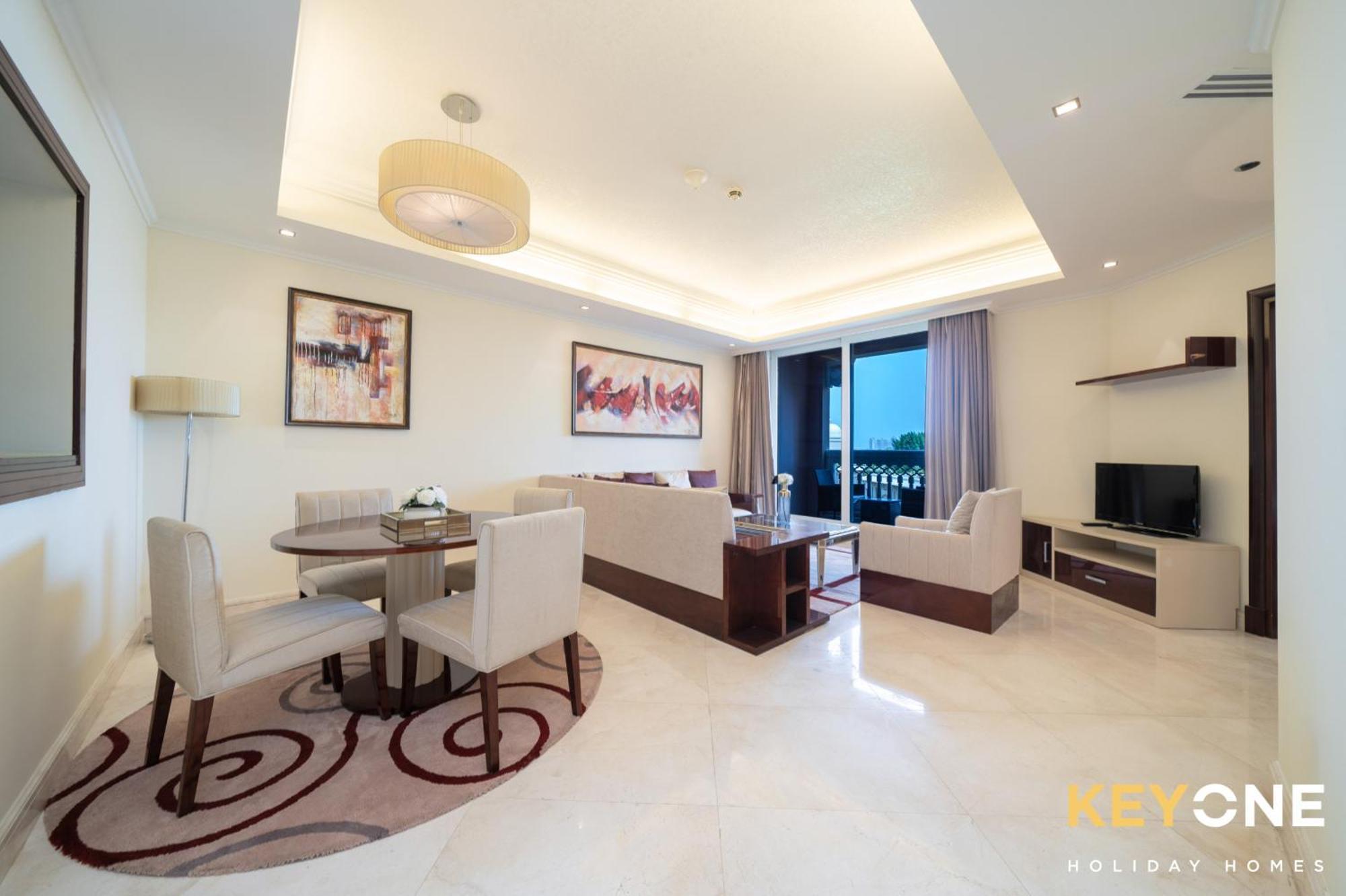 Apartment Spacious One Bedroom With Access *