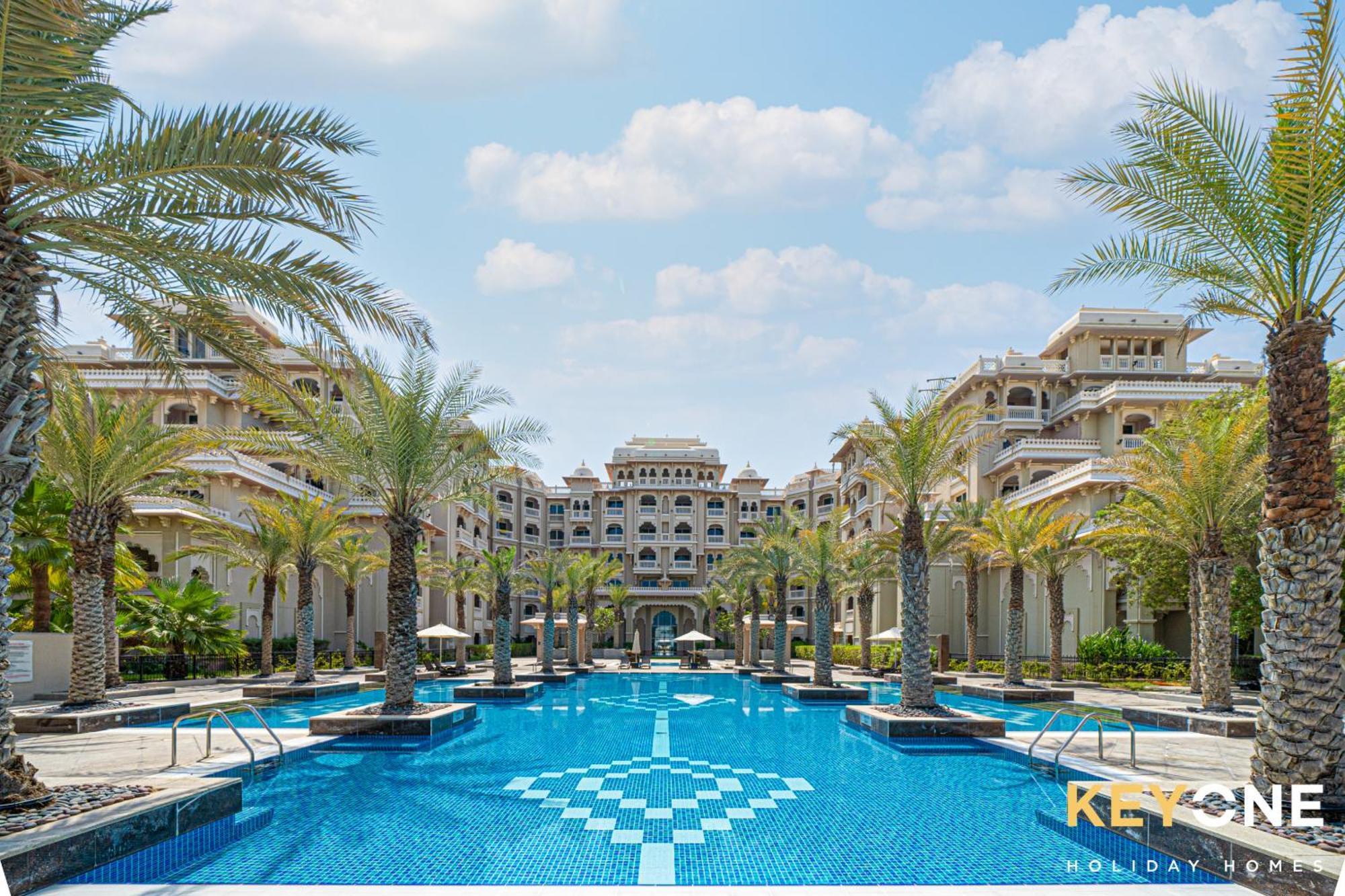 Spacious One Bedroom With Access Apartment Dubai