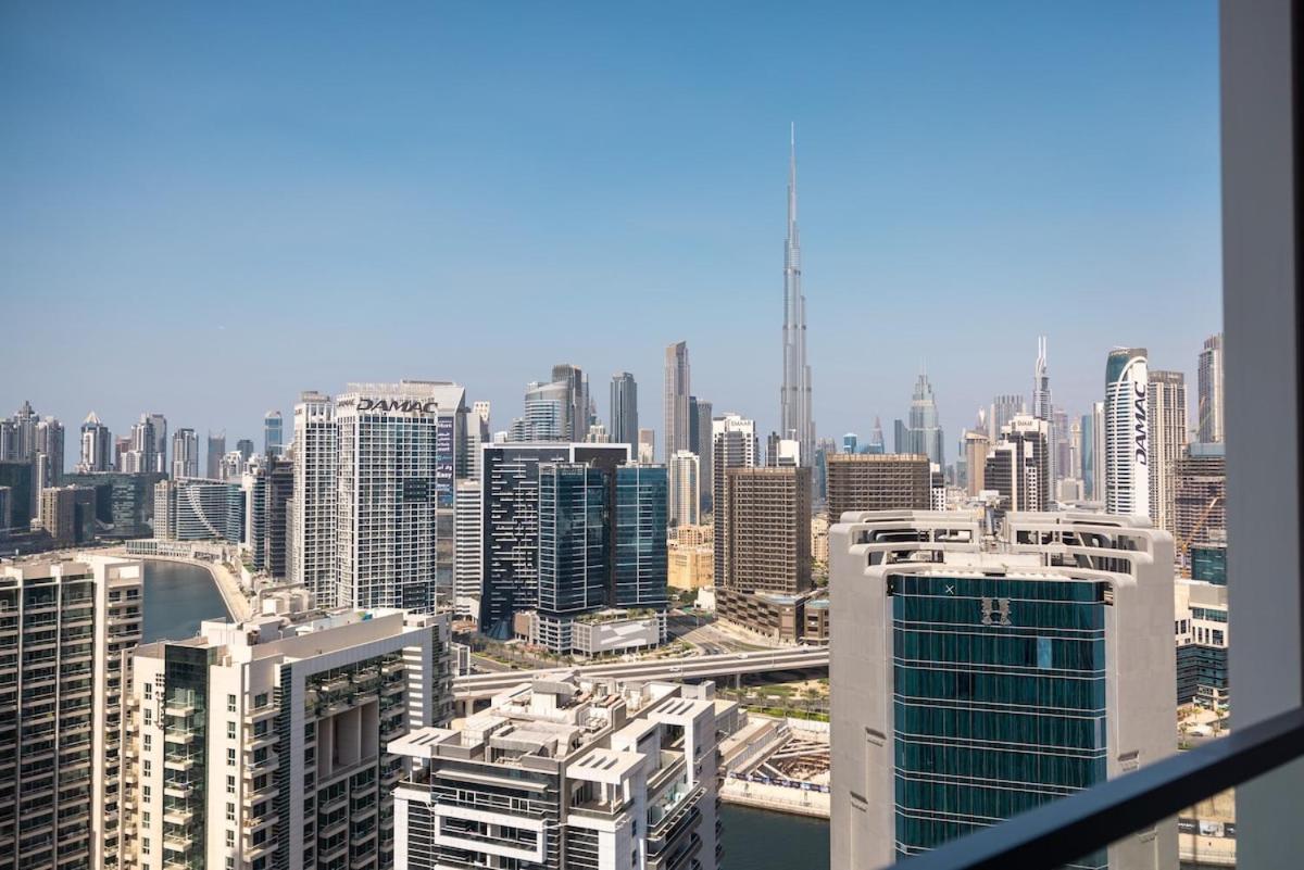 In Downtown With Burj Khalifa And View * Dubai