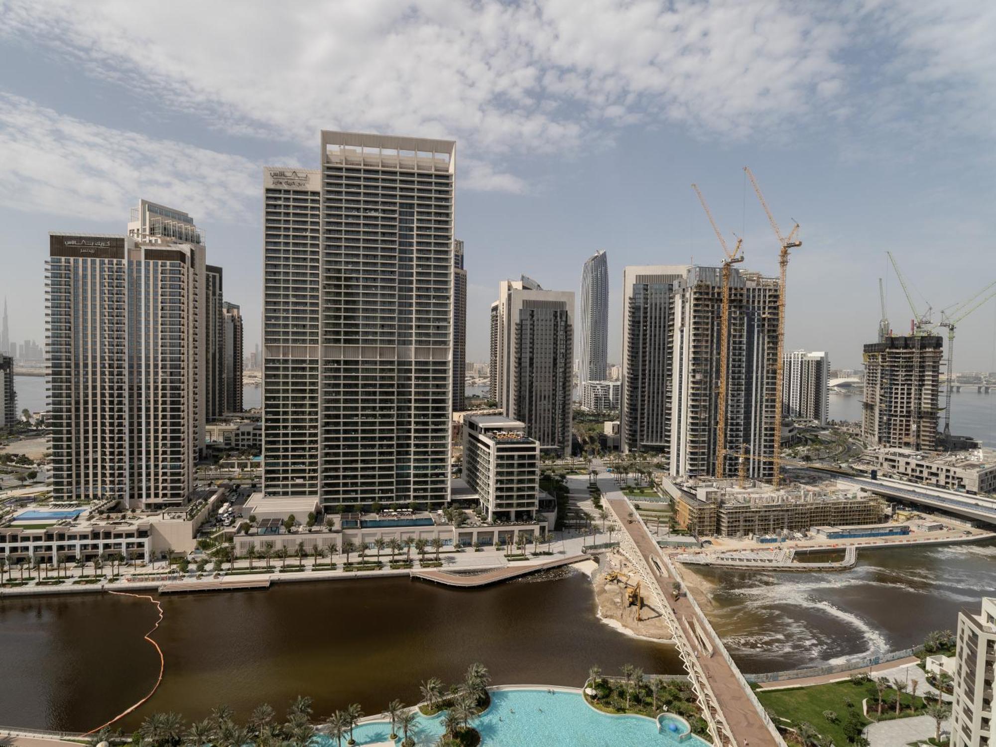 Apartment Pristine Luxury 2bdr With Sofa Bed In Vida Residences- Creek Dubai