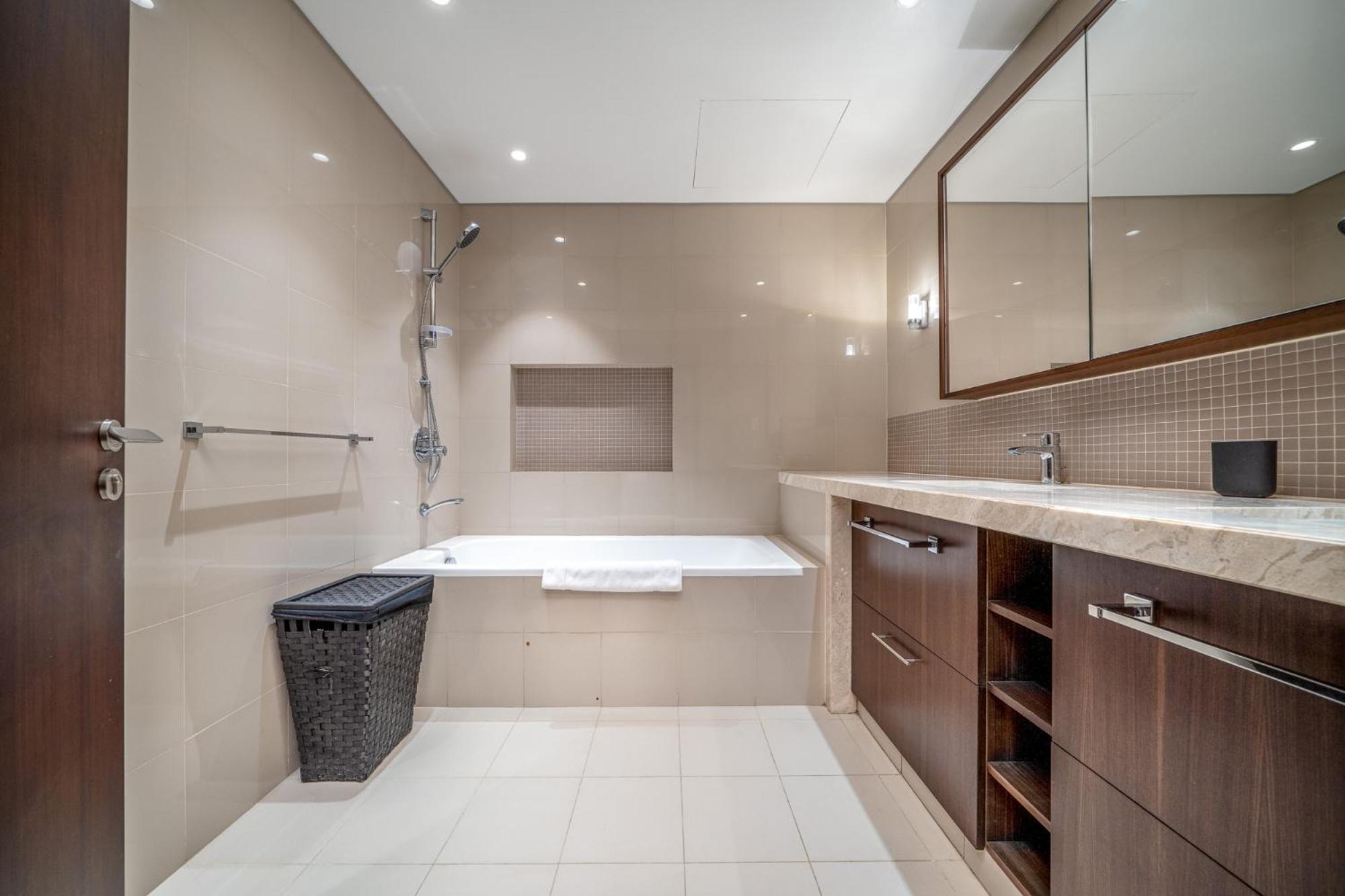 Alh Vacay - Fascinating 1 Bedroom In Boulevard Point * Dubai