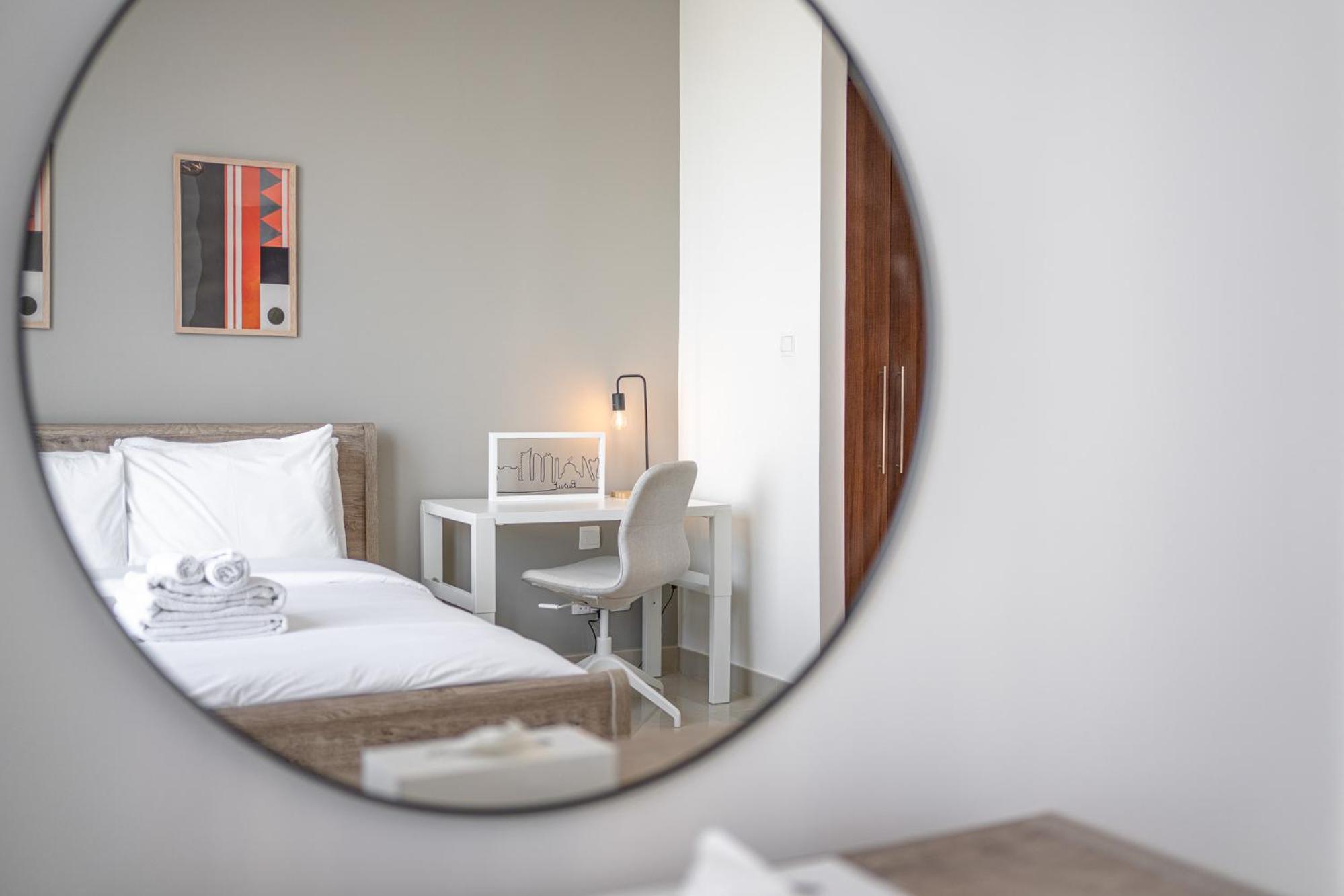 Apartment Alh Vacay - Fascinating 1 Bedroom In Boulevard Point *