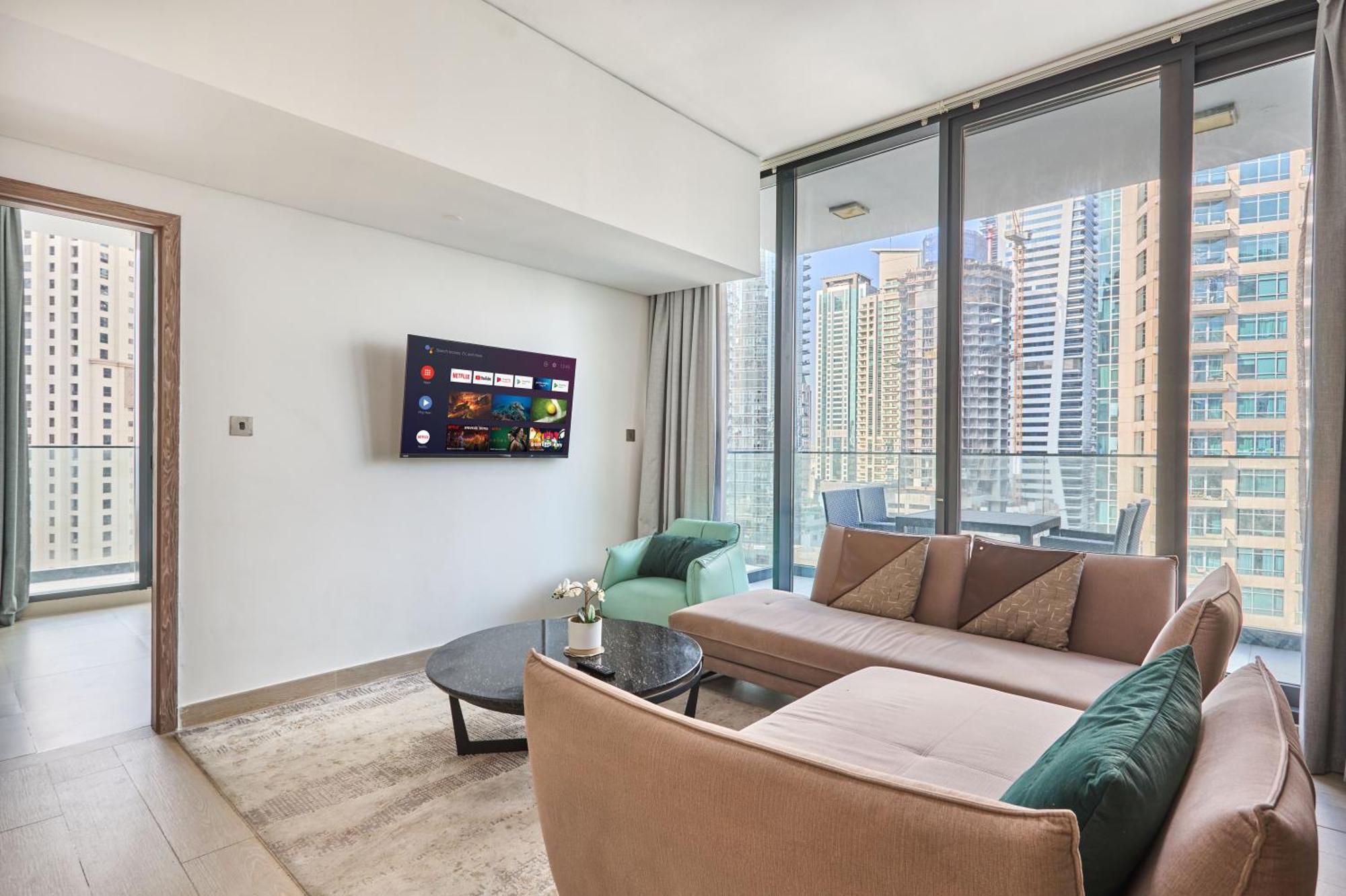 Apartment Luxury Living In Marina Liv 2br Dubai