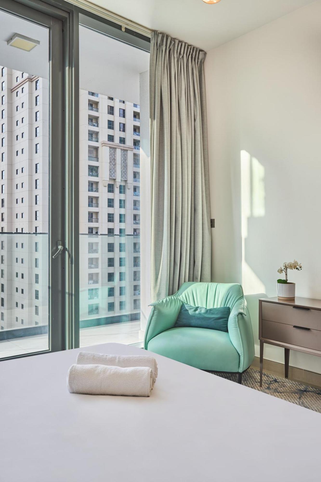Luxury Living In Marina Liv 2br