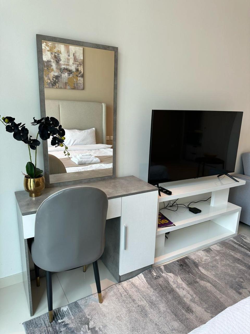 Seven Palm West * Dubai