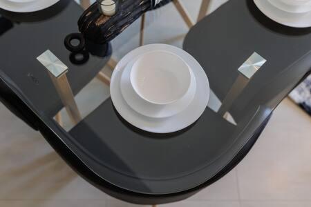 Contemporary 2 Bedroom Apartment Dubai