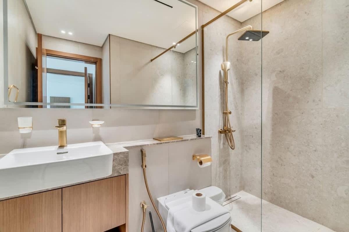 Apartment Exceptional 1br Flat Wbalcony Gym & Pool In Jvc