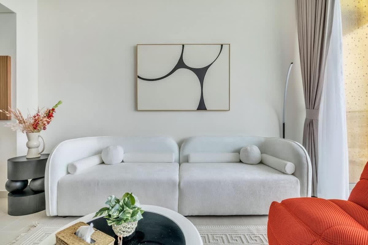 Exceptional 1br Flat Wbalcony Gym & Pool In Jvc Apartment *