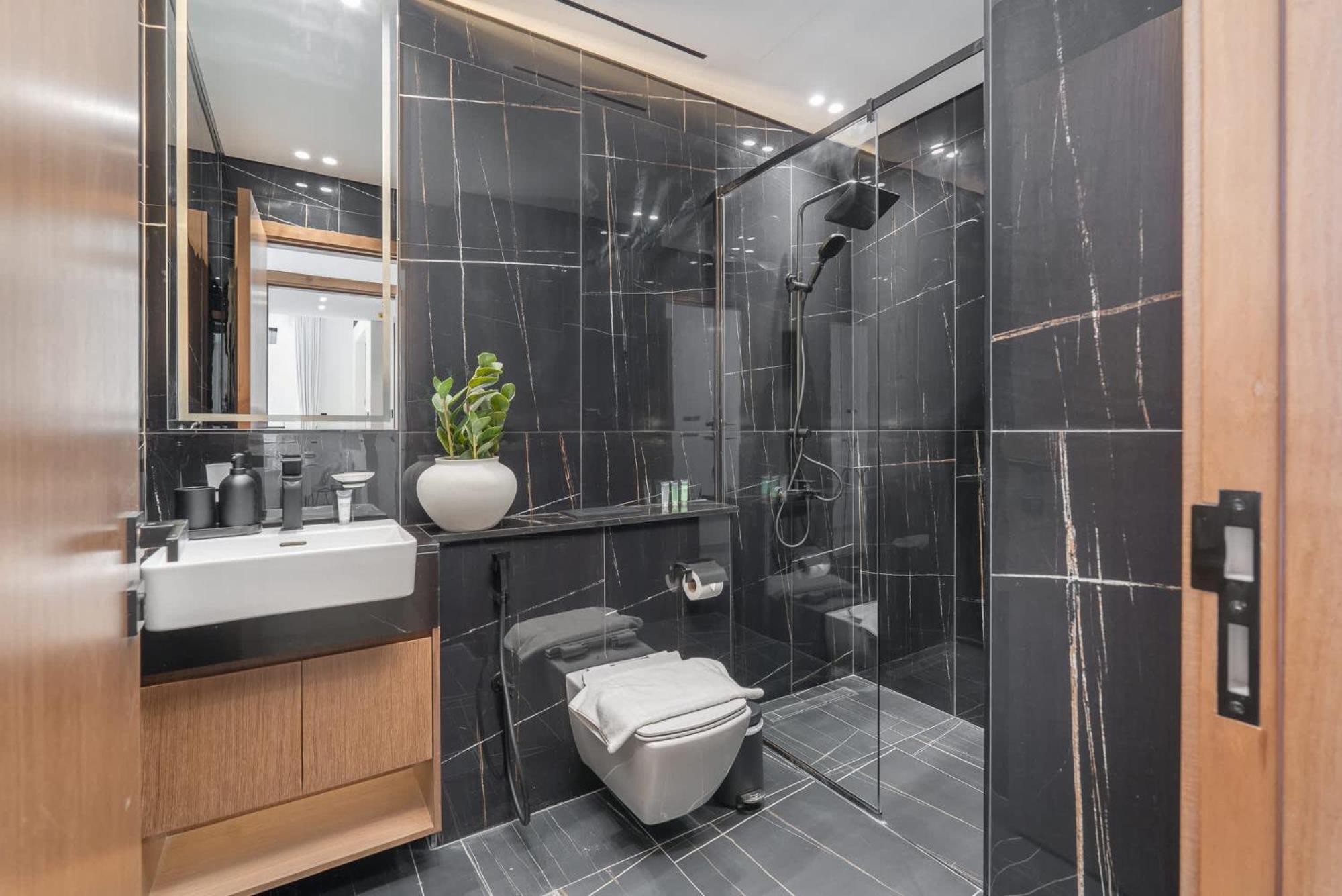 Tranquil 2 Bedroom In Binghatti Onyx With A Private Pool And View Dubai