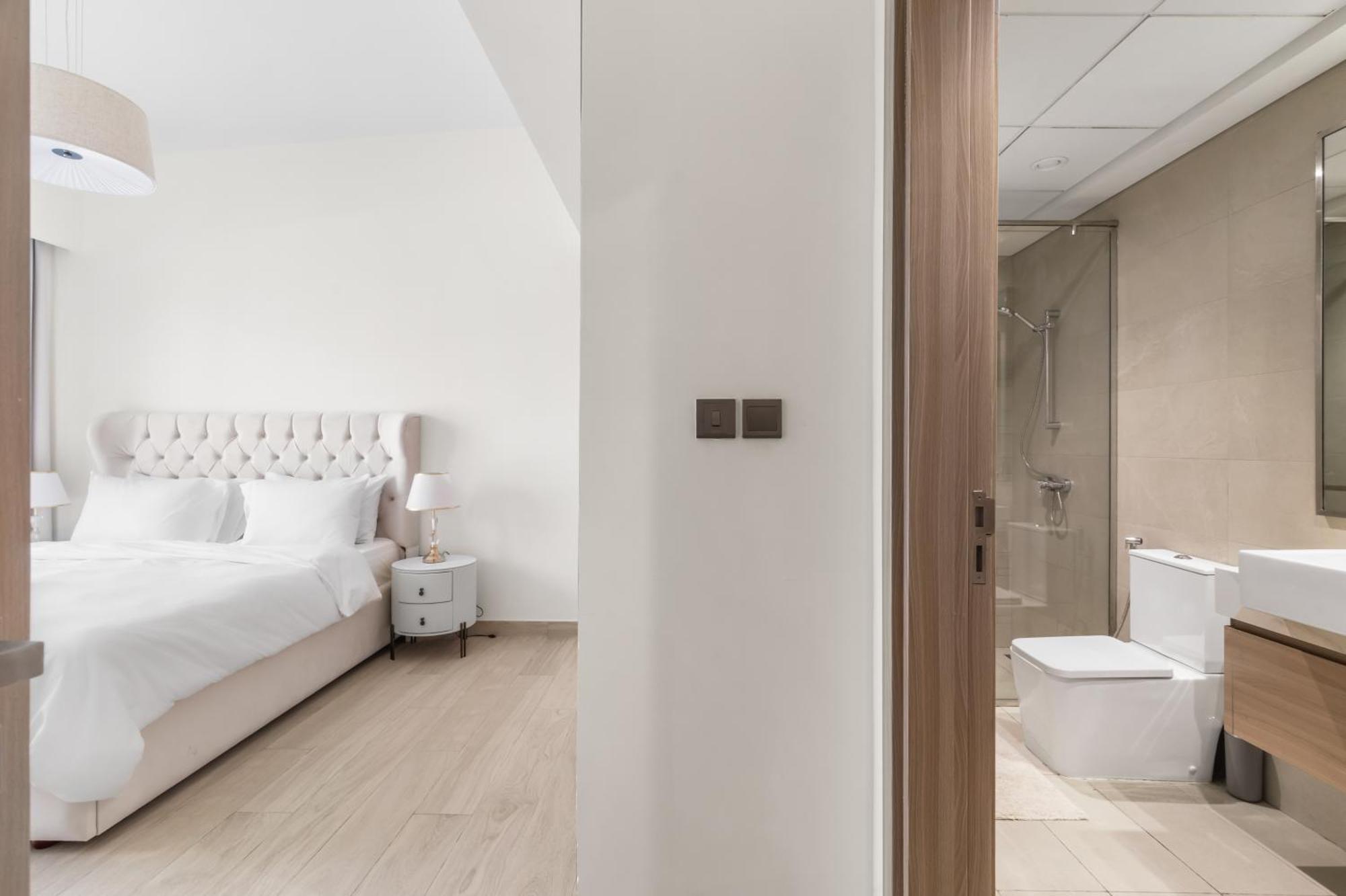 Meydan 2br With Parking Apartment Dubai