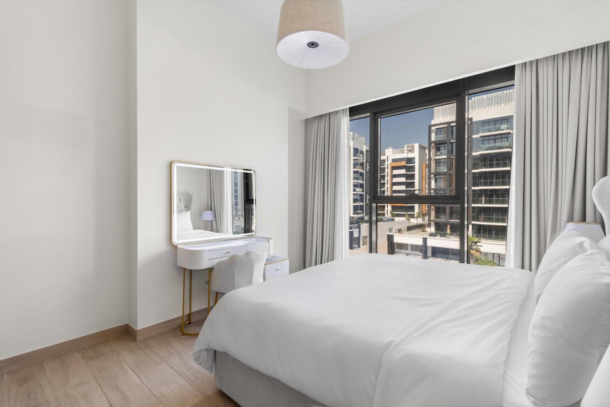 Meydan 2br With Parking * Dubai