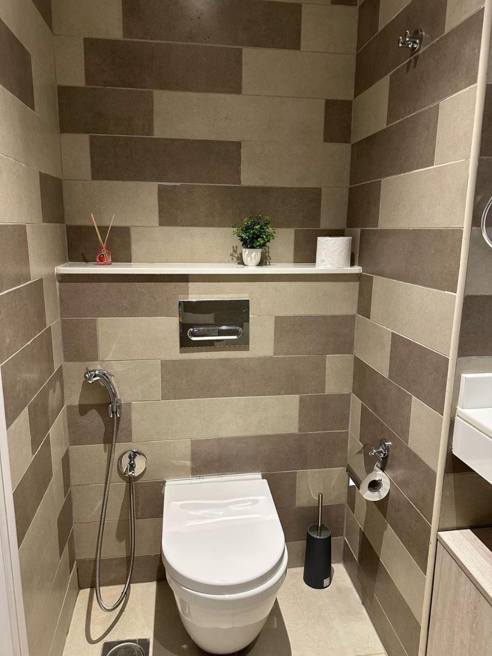 Apartment Seven Palm West Dubai