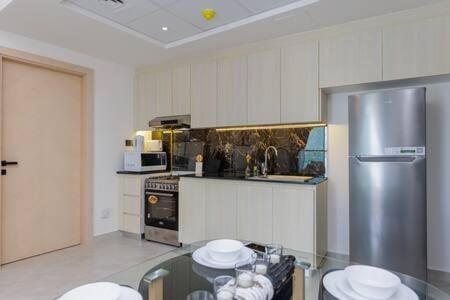 Contemporary 2 Bedroom *