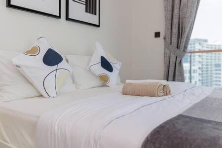 Contemporary 2 Bedroom Apartment