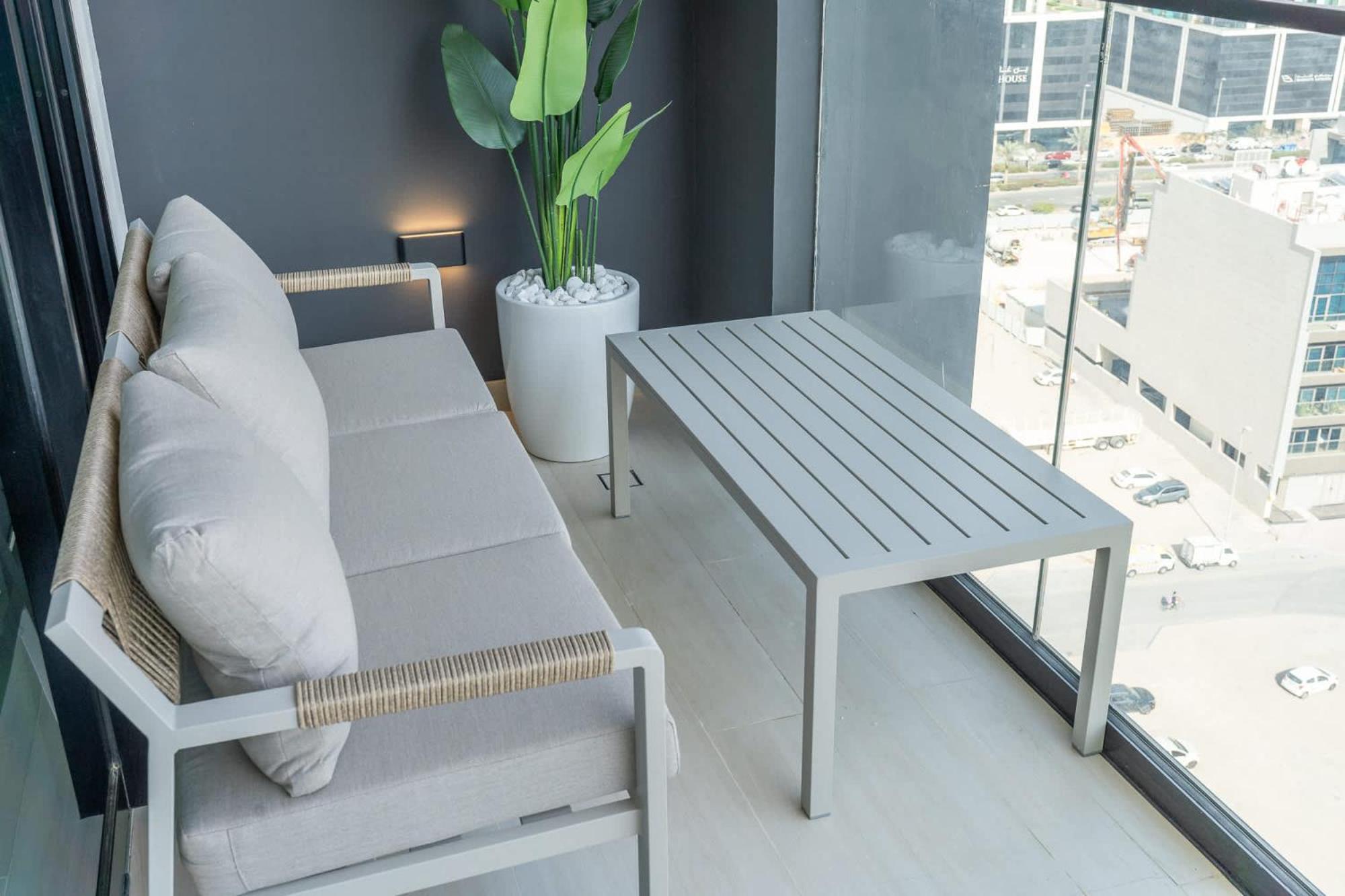 Tranquil 2 Bedroom In Binghatti Onyx With A Private Pool And View Dubai