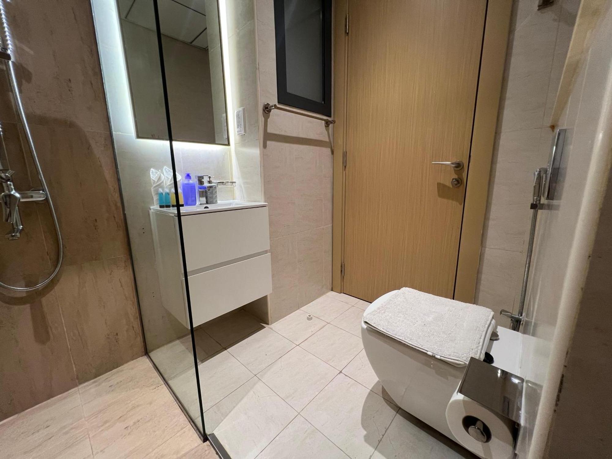 Chic & Cozy In Jvc , Amenities & Views Dubai