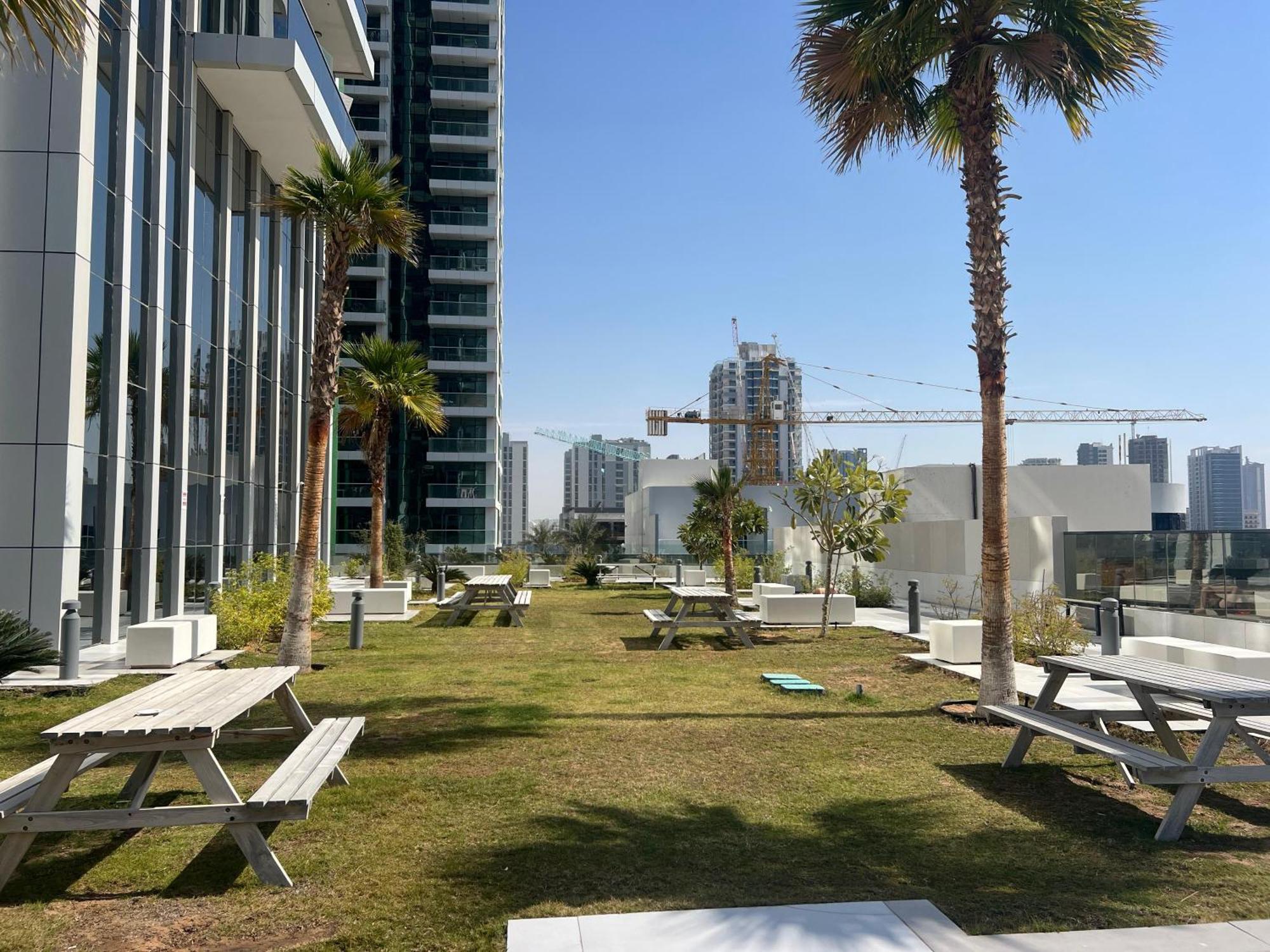 Apartment Chic & Cozy In Jvc , Amenities & Views