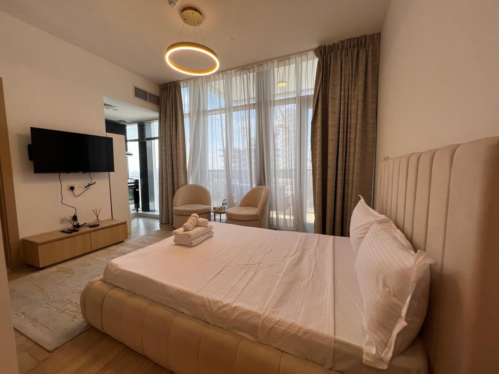 Chic & Cozy In Jvc , Amenities & Views * Dubai