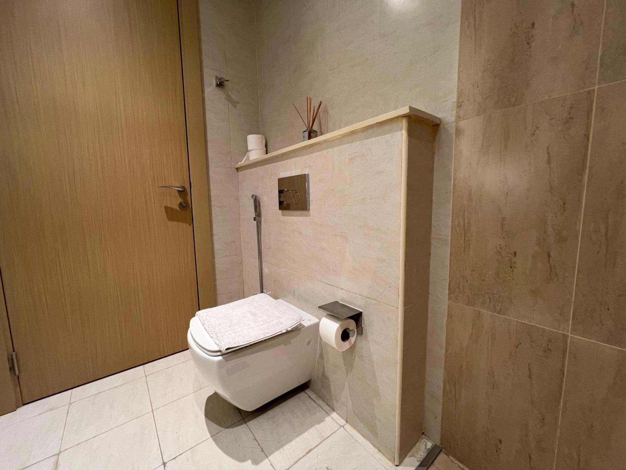 Apartment Chic & Cozy In Jvc , Amenities & Views *