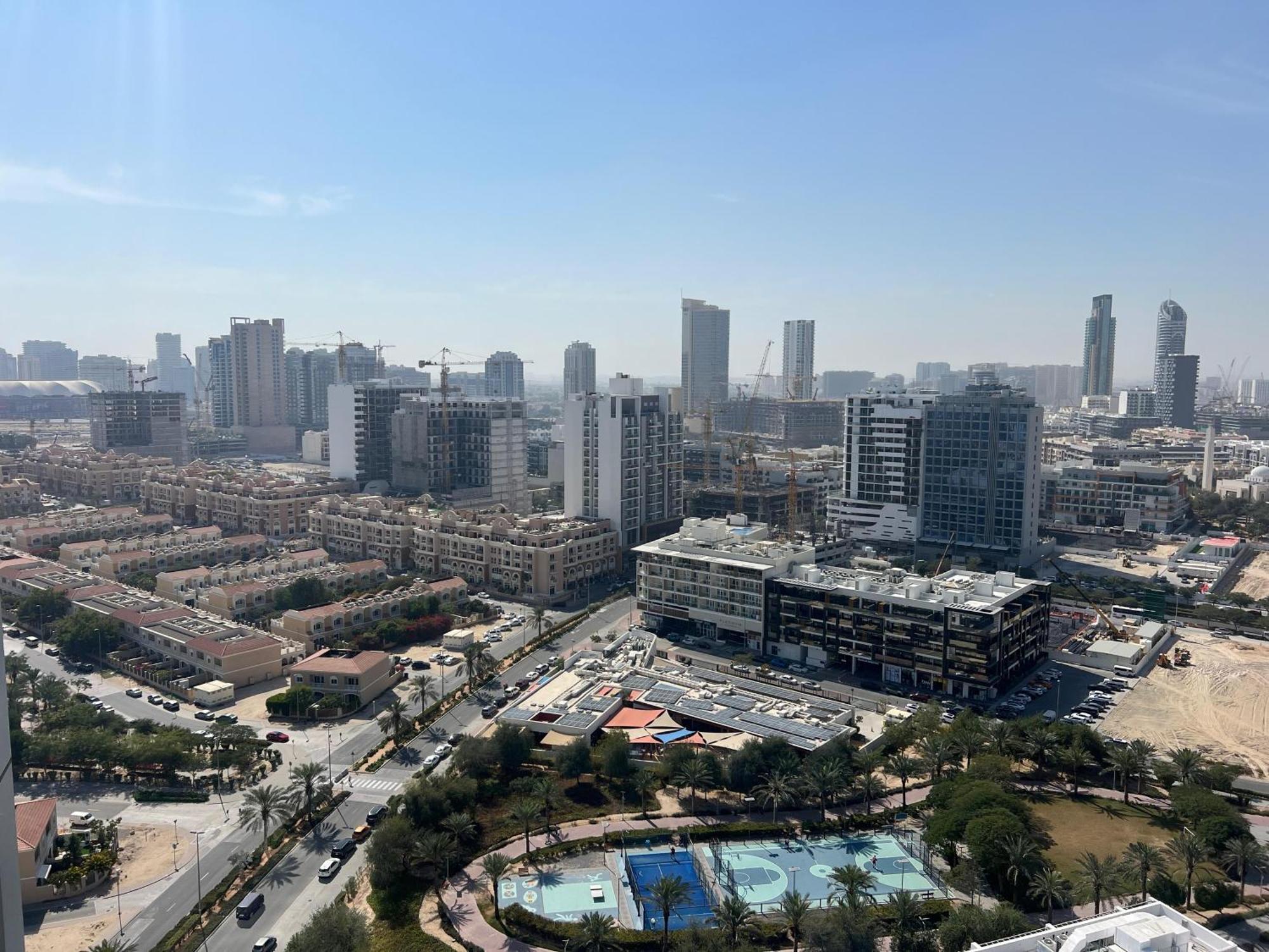 Apartment Chic & Cozy In Jvc , Amenities & Views Dubai