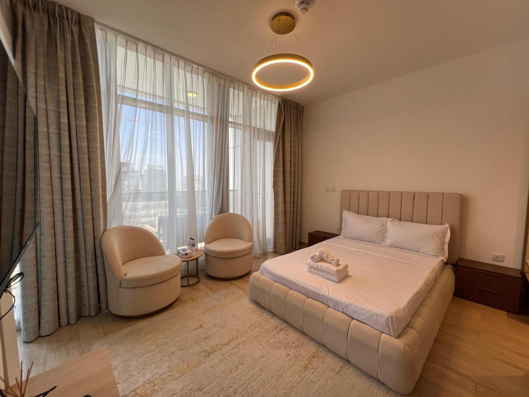 Chic & Cozy In Jvc , Amenities & Views *