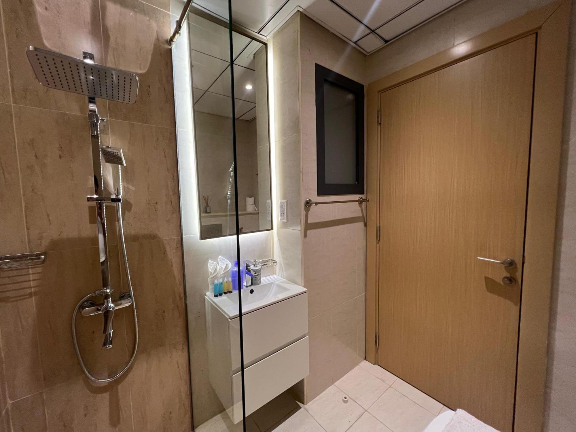 Chic & Cozy In Jvc , Amenities & Views Apartment *