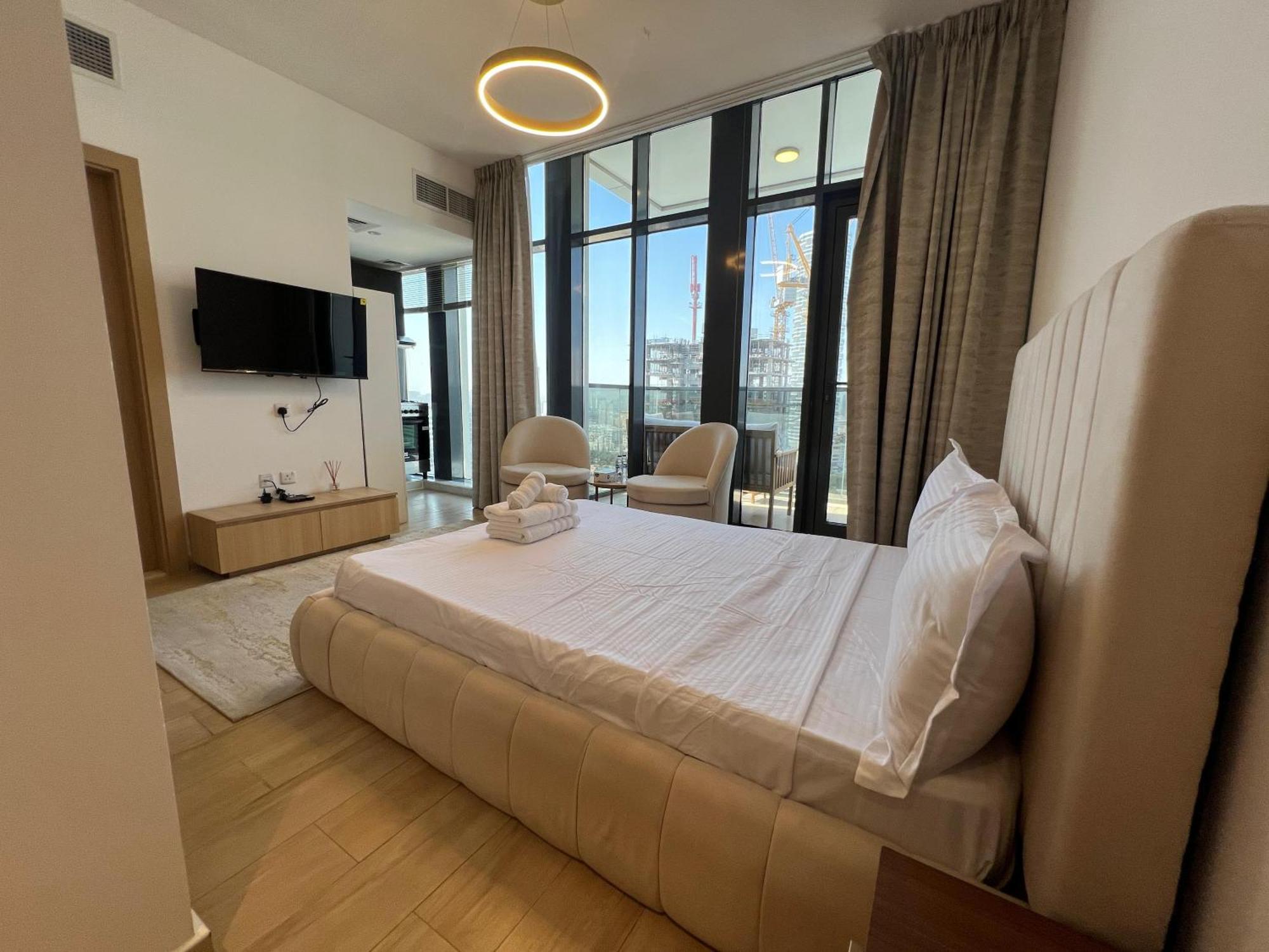 Chic & Cozy In Jvc , Amenities & Views Apartment Dubai