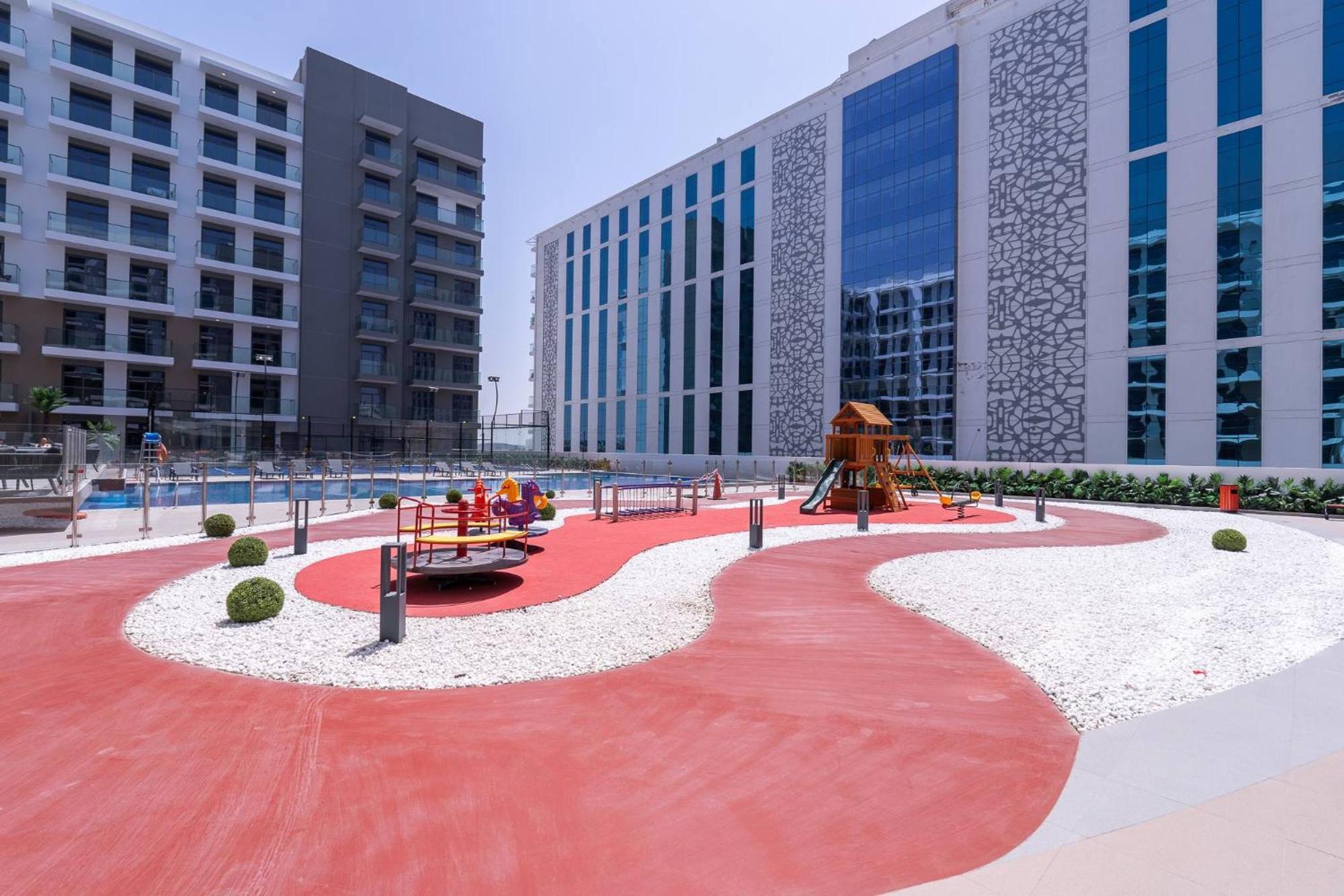 Apartment Heart Captivating In Laya Heights *